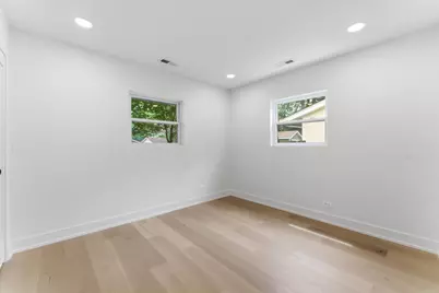 145 Wildwood Road, Elk Grove Village, IL 60007 - Photo 12