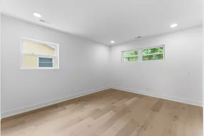 145 Wildwood Road, Elk Grove Village, IL 60007 - Photo 14