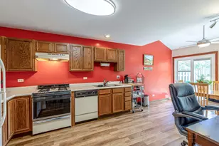 447 Canterbury Dr, Carol Stream, IL 60188 - Photo 16