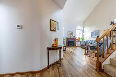 447 Canterbury Drive #447-12E, Carol Stream, IL 60188 - Photo 10
