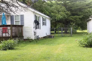 1013 Bernstein St, Streator, IL 61364 - Photo 2
