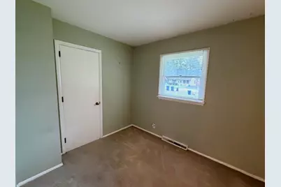 213 River Drive, Dekalb, IL 60115 - Photo 10