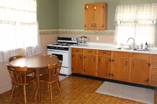 315 W 3rd St, Streator, IL 61364 - Photo 8