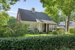 376 Rosewood Ave, Winnetka, IL 60093 - Photo 2