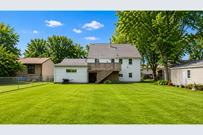 1716 Rogers Avenue, McHenry, IL 60050 - Photo 4