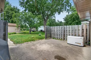 620 N 1st St, Carbon Hill, IL 60416 - Photo 20