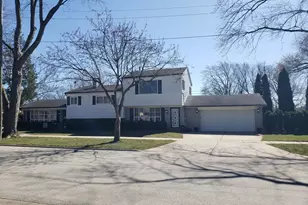 400 S Mt Prospect Rd, Mount Prospect, IL 60056 - Photo 1