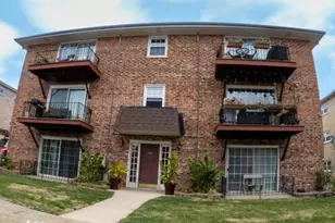 7048 O'Connell Dr, Chicago Ridge, IL 60415 - Photo 1