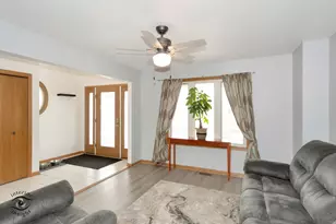 319 Mallards Cove, Beecher, IL 60401 - Photo 6