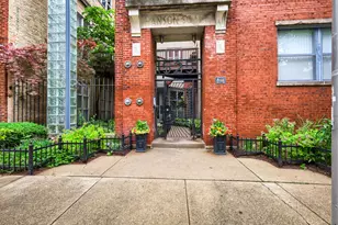 525 N Ada St, Chicago, IL 60642 - Photo 2