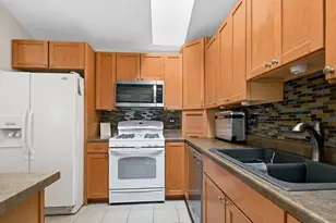 18807 S Burnside Station Dr, Mokena, IL 60448 - Photo 6