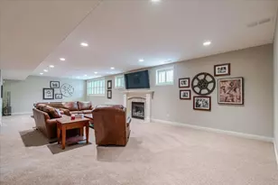 2104 Sinclair Ct, Bloomington, IL 61704 - Photo 38
