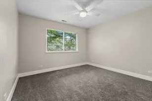 369 Abington Woods Dr, Aurora, IL 60502 - Photo 20