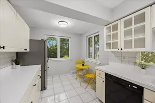 1260 Portsmouth Ave, Westchester, IL 60154 - Photo 12