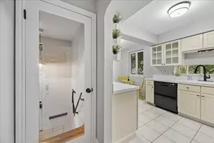 1260 Portsmouth Ave, Westchester, IL 60154 - Photo 14