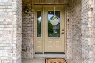 695 E Nerge Rd, Roselle, IL 60172 - Photo 2