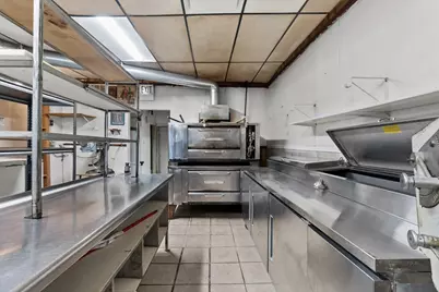 10606 S Torrence Avenue, Chicago, IL 60617 - Photo 4