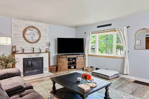 33834 Hillcrest Dr, Burlington, WI 53105 - Photo 6