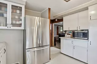 33834 Hillcrest Dr, Burlington, WI 53105 - Photo 14