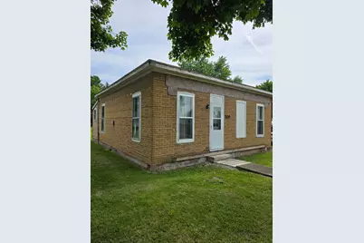 214 W 3rd Street, Brocton, IL 61917 - Photo 1