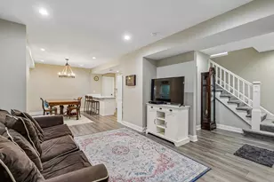 743 S Lombard Ave, Oak Park, IL 60304 - Photo 4