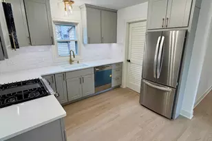 2854 Pearl Ave, Melrose Park, IL 60164 - Photo 6
