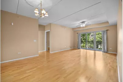 819 Graceland Avenue #204, Des Plaines, IL 60016 - Photo 4