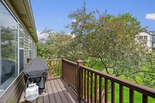1104 Canterbury Ct, Elgin, IL 60120 - Photo 14