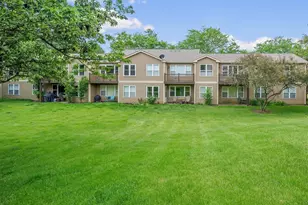 1104 Canterbury Ct, Elgin, IL 60120 - Photo 16