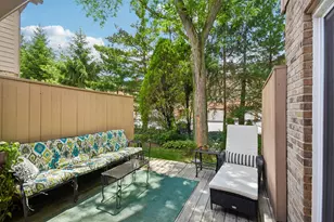 7912 S Garfield Ave, Burr Ridge, IL 60527 - Photo 20