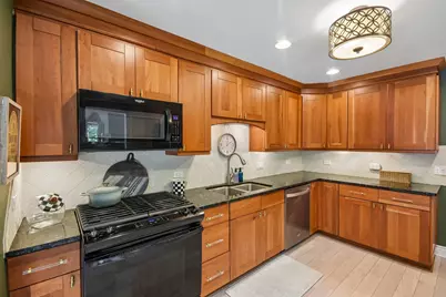 7912 S Garfield Avenue, Burr Ridge, IL 60527 - Photo 8