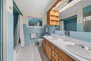 1308 W 53rd Pl, La Grange Highlands, IL 60525 - Photo 12