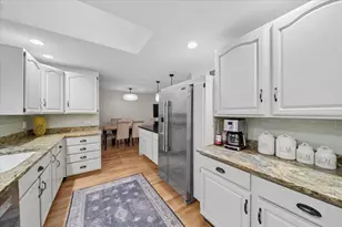 1308 W 53rd Pl, La Grange Highlands, IL 60525 - Photo 10