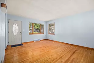 408 S May St, Joliet, IL 60436 - Photo 4