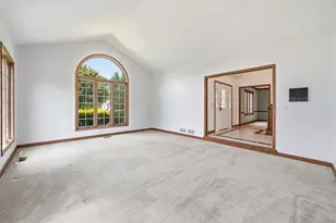 313 Trinity Ln, Oak Brook, IL 60523 - Photo 6
