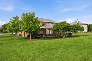 313 Trinity Ln, Oak Brook, IL 60523 - Photo 54