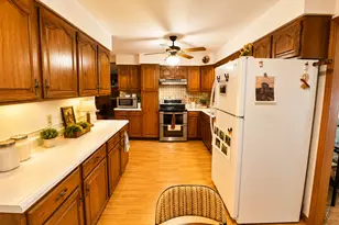 27712 W 17th Street Rd, Centralia, IL 62801 - Photo 6