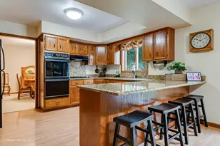325 Twilight Dr, Morris, IL 60450 - Photo 8