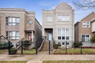 4528 S St Lawrence Ave, Chicago, IL 60653 - Photo 2