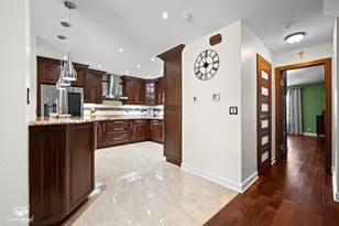 2605 Oxford Ct, Darien, IL 60561 - Photo 10