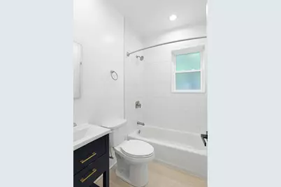 1055 W Pratt Boulevard #2A, Chicago, IL 60626 - Photo 14