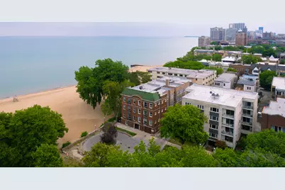 1055 W Pratt Boulevard #2A, Chicago, IL 60626 - Photo 2