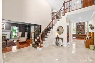 1585 Woodcrest Ct, Aurora, IL 60502 - Photo 8