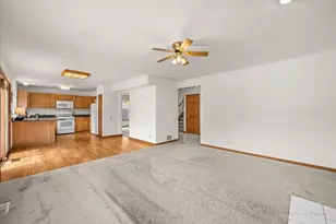 476 Topaz Ln, Bartlett, IL 60103 - Photo 20