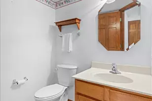 476 Topaz Ln, Bartlett, IL 60103 - Photo 10