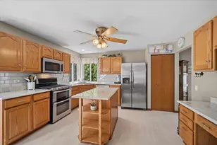 1113 Annandale Dr, Elgin, IL 60123 - Photo 8
