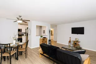 1041 W Ogden Ave, Naperville, IL 60563 - Photo 16