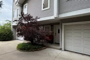 425 S Harvey Ave, Oak Park, IL 60302 - Photo 2