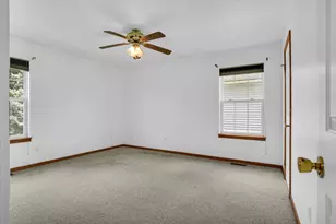 705 Erin Dr, Champaign, IL 61822 - Photo 14
