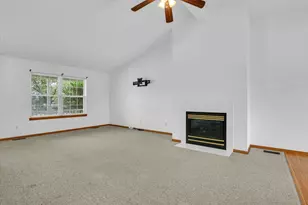705 Erin Dr, Champaign, IL 61822 - Photo 8